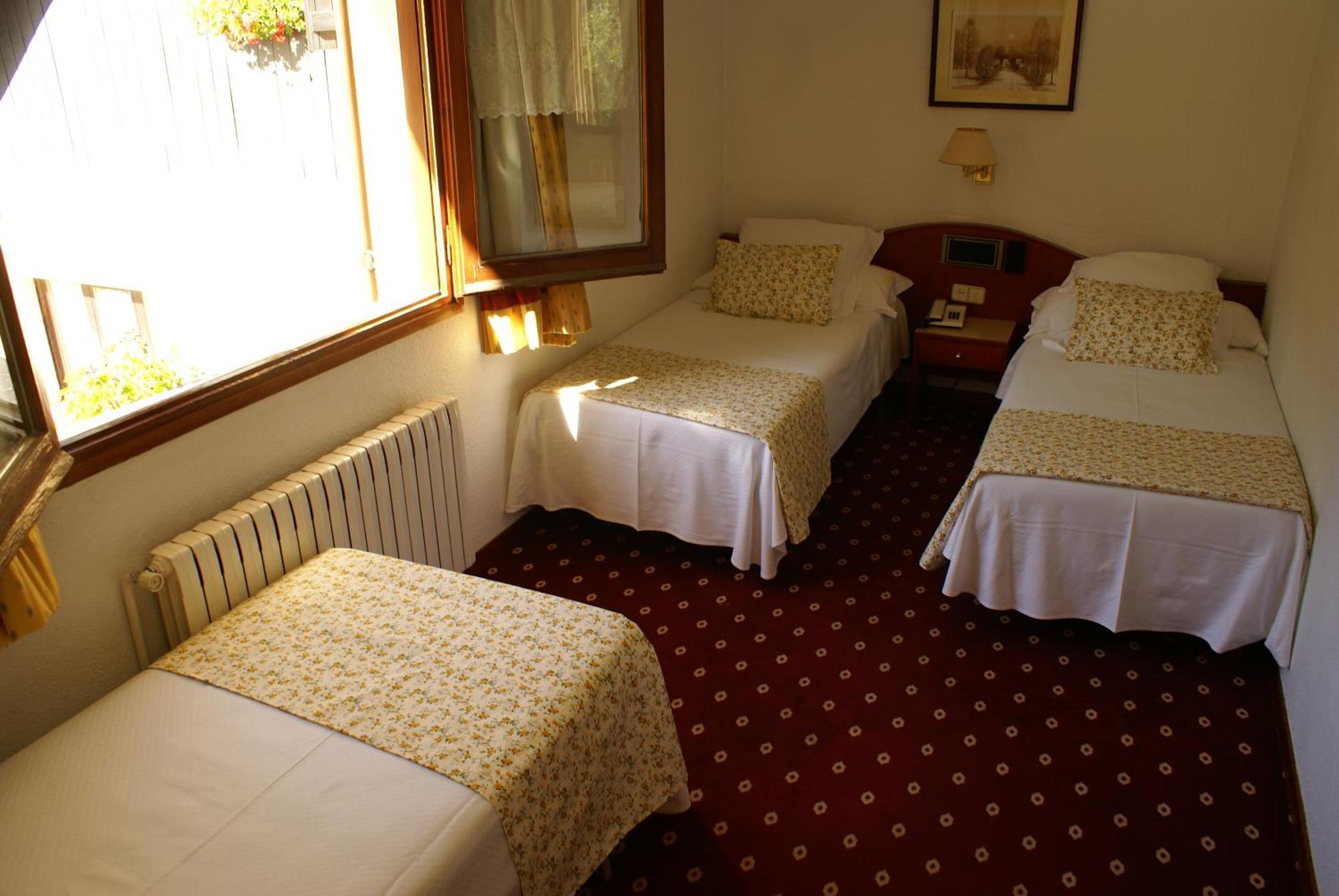 Hotel Edelweiss 2*